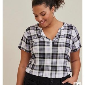 Torrid Size 2, hi-lo shirt sleeve shirt